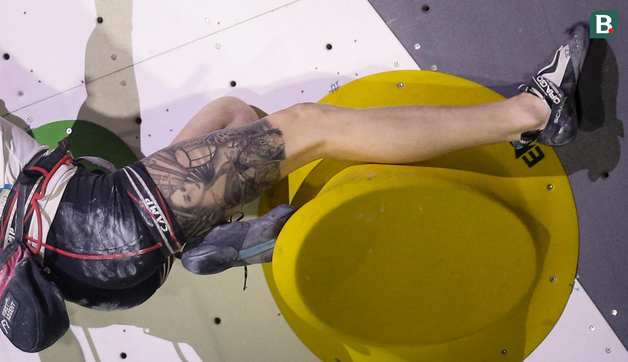 <p>Pijakan demi pijakan berusaha mereka taklukkan dengan teknik dan kehati-hatian. (Bola.com/Bagaskara Lazuardi)</p>