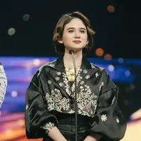 Tissa Biani menjadi salah satu artis yang turut membacakan nominasi di acara Indonesia Movie Actors Awards 2023. Menurut caption foto yang diunggahnya di akun Instagramnya, Tissa telah 3 tahun berturut-turut membacakan nominasi di IMA Awards 2023. [Foto: Instagram/tissabiani]