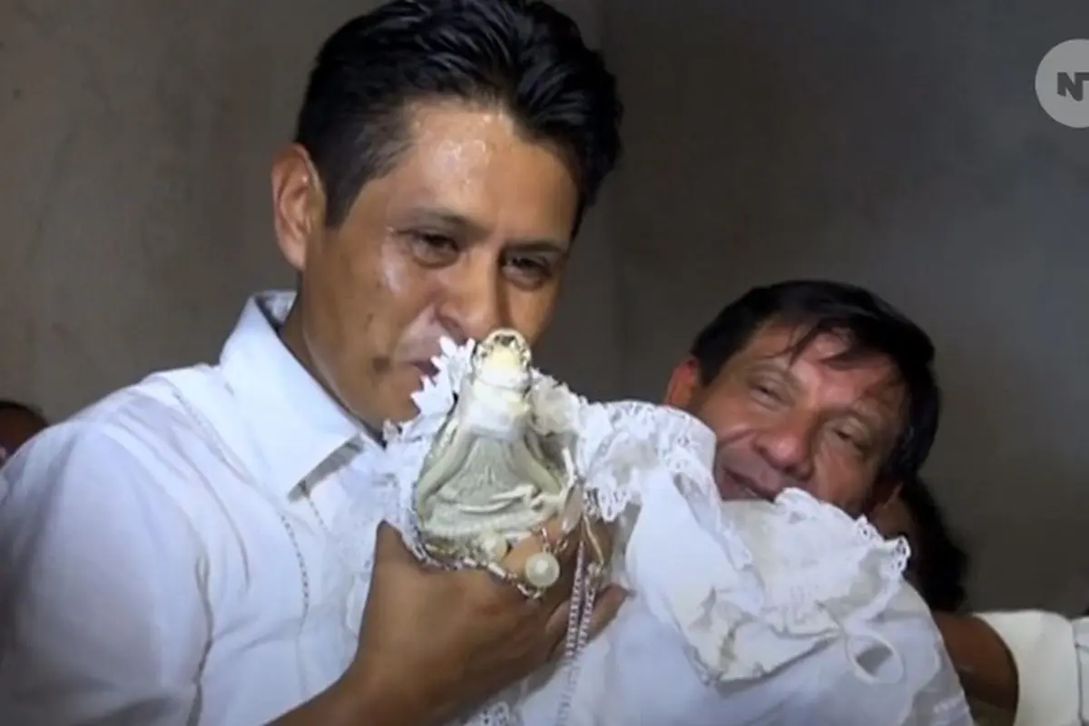 Demi Kesejahteraan Warga, Walikota Resmi Menikahi Buaya