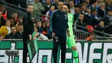 Manajer Chelsea Maurizio Sarri bersiap memainkan kiper Willy Caballero pada final Piala Liga Inggris di Wembley, Minggu (24/2/2019). Akan tetapi, hal itu urung terjadi karena Kepa Arrizabalaga menolak diganti. (AFP/Adrian Dennis)