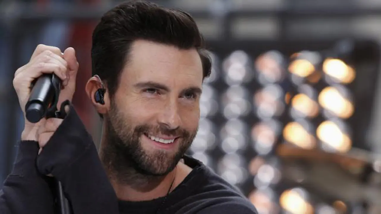Adam Levine Habiskan Waktu 6 Bulan Untuk Tato Ini
