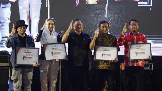 Kolaborasi BPIP dan sejumlah musisi memainkan musik kebangsaan di Auditorium Yusuf Abu Bakar Universitas Mataram