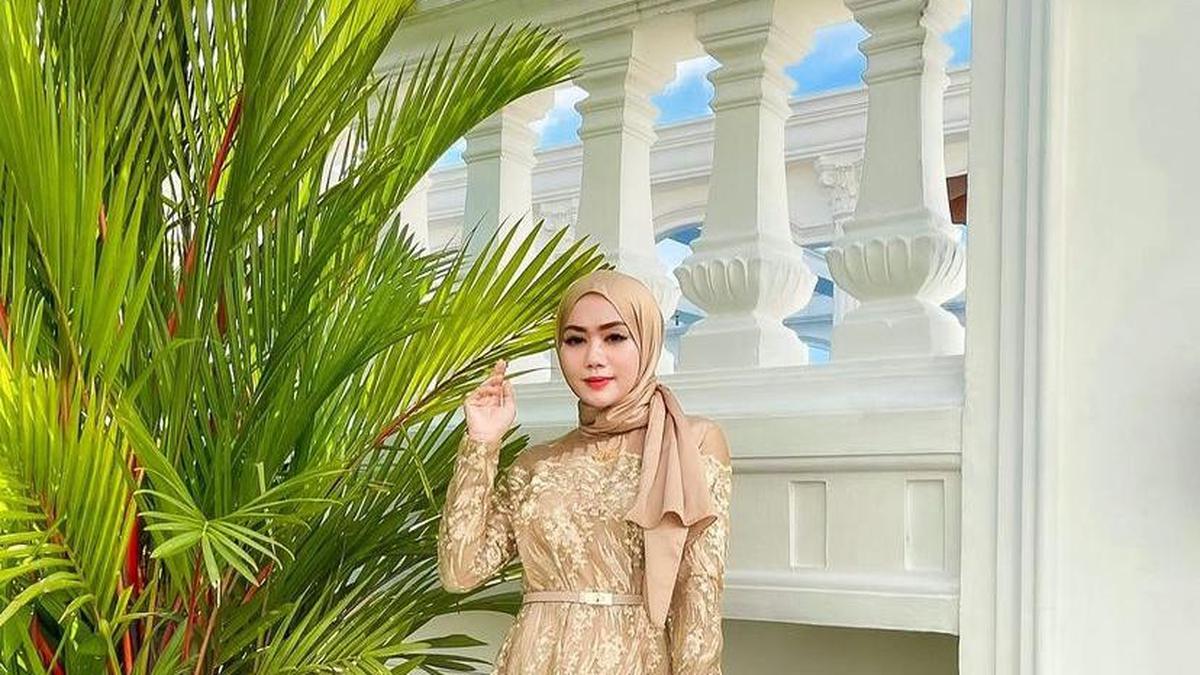 Gamis Brokat Kombinasi untuk Lebaran 2025, Pilihan Elegan untuk Penampilanmu