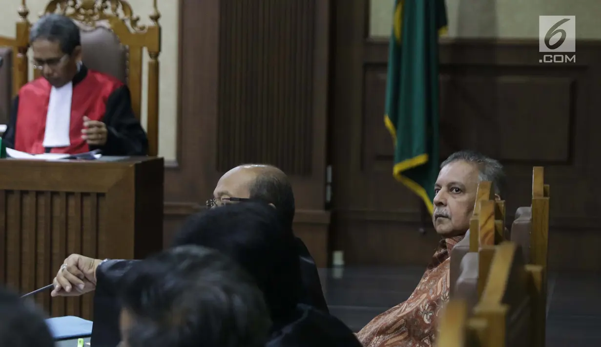 Terdakwa kasus dugaan suap proyek PLTU Riau-1 yang juga mantan Dirut PLN, Sofyan Basir saat menjalani sidang lanjutan di Pengadilan Tipikor, Jakarta, Senin (15/7/2019). Sidang beragendakan mendengar keterangan saksi-saksi. (Liputan6.com/Helmi Fithriansyah)