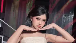 Cara Tasya DA7 Tetap Bersekolah di Tengah Padatnya Jadwal