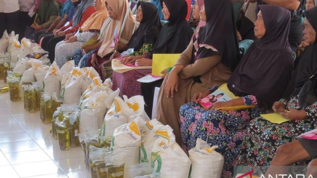 Pemkab dan Bulog Jember Mulai Salurkan Bantuan Pangan ke 390 Ribu KPM