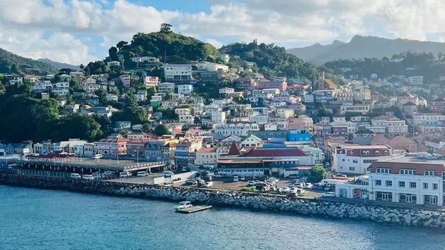 Grenada di Karibia Timur dengan ibu kota St. George's
