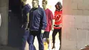 Namun seorang fotografer menangkap Selena Gomez tengah menonton pertandingan hockey Justi Bieber di Panorama City, California Rabu minggu ini. (Maciel - GAMR - BACKGRID)