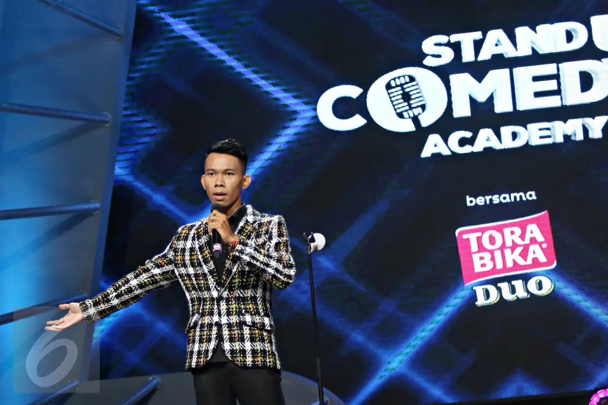 20151113-Melihat Kemeriahan Grand Finalis Stand Up Comedy 2015 Beraksi