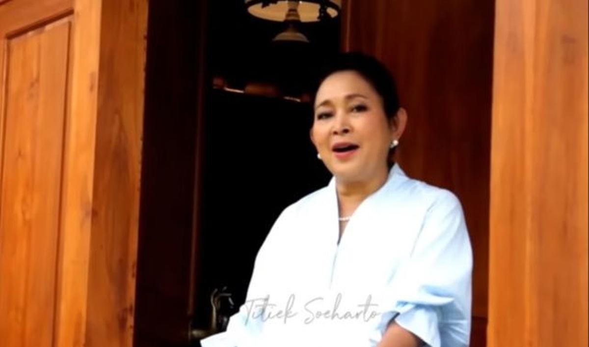 Titiek Soeharto Cover Lagu<br>