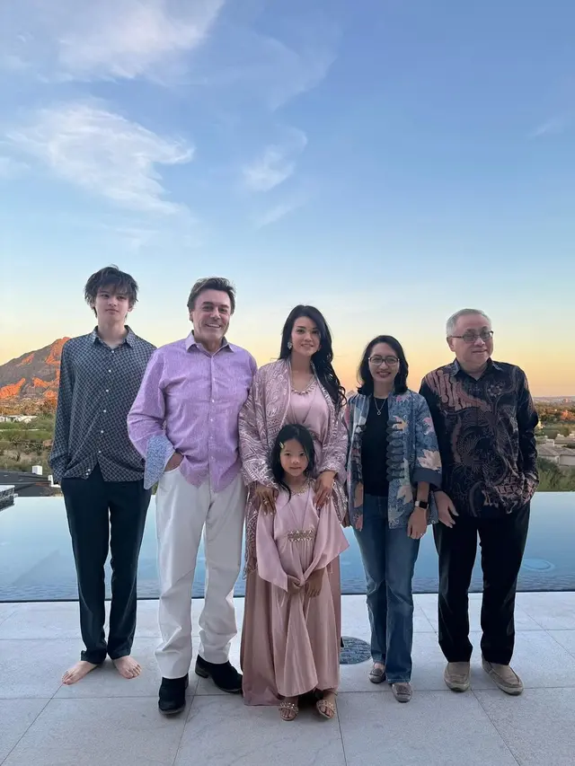 Momen Farah Quinn Jadi Tuan Rumah Acara Buka Bersama, Dihadiri Rombongan KJRI LA