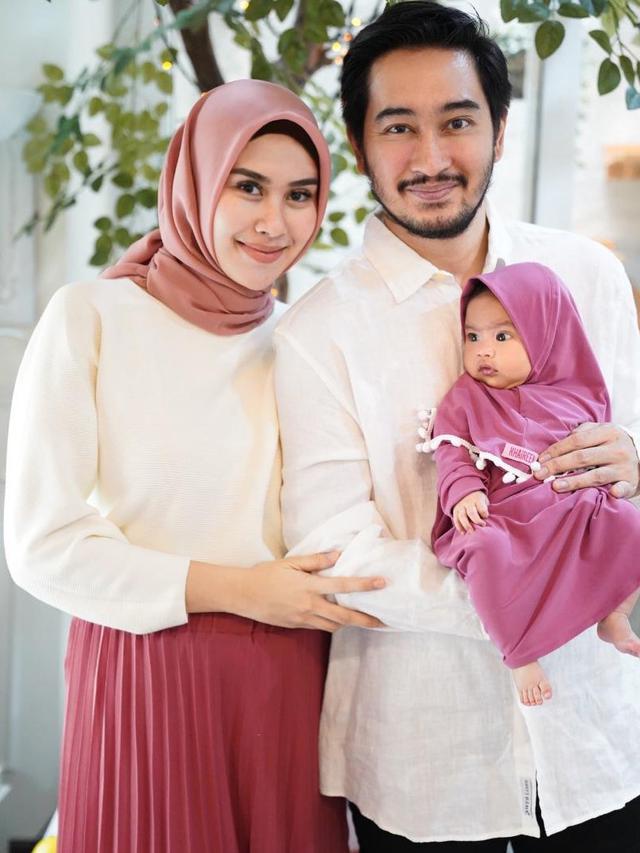 7 Gaya Zunaira, Putri Syahnaz Sadiqah Saat Pakai Bandana Hingga Hijab