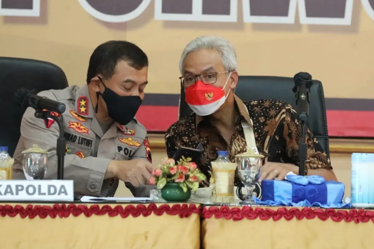 Foto Kapolda Jateng Irjen Pol Ahmad Luthfi dan Gubernur Jawa Tengah Ganjar Pranowo