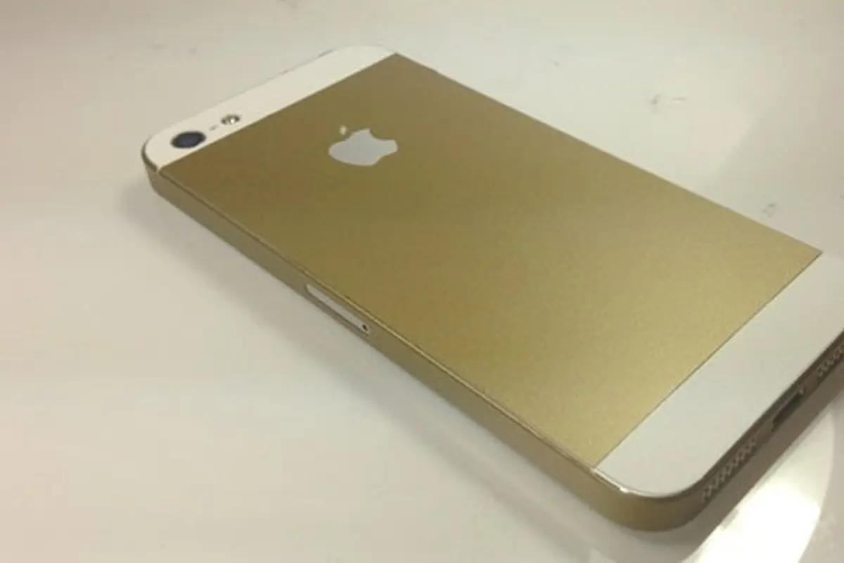 iphone-5s-130925b.jpg