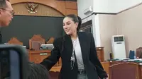 Nikita Mirzani Nangis Ketemu Anak di Ruang Sidang, Akui Kondisi Fisik Drop Akibat Tensi Darah Rendah