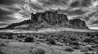 Gunung Tahayul (Superstition Mountain), Arizona, Amerika Serikat. (Foto: s3.amazonaws.com) 