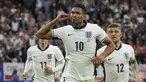 Kemenangan Timnas Inggris 1-0 atas Serbia pada laga perdana Grup C di pentas Euro 2024, Senin (17/6/2024) dini hari WIB menciptakan beberapa rekor mentereng yang sukses ditorehkan tiga penggawanya. Siapa saja dan rekor apa saja yang sukses ditorehkan? Simak uraiannya berikut ini. (AP Photo/Martin Meissner)