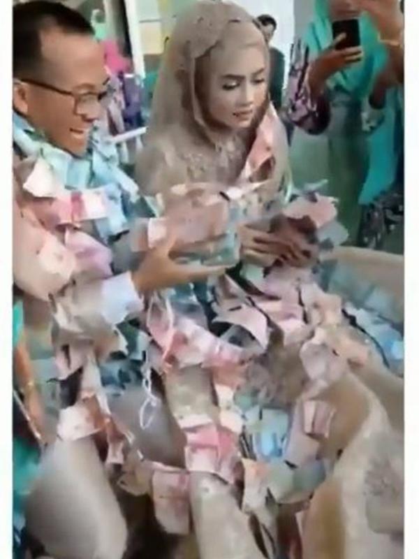 6 Potret Orang Bergelimang Duit Ini Bikin Geleng Kepala (sumber: Instagram/ngumpulreceh)