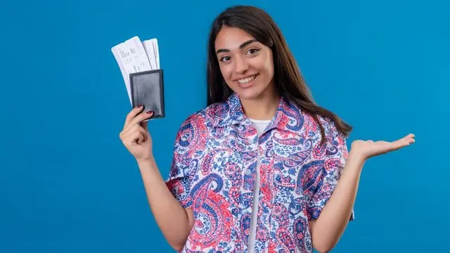 Barang yang wajib ada dalam daftar barang bawaanmu saat melakukan solo travel (Foto/Sumber: Freepik)