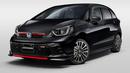 Selain dipadu dengan bodi Honda Jazz Facelift 2022, bodykit Mugen ini juga terlihat apik untuk varian dengan cat hitam. Bedanya, karakternya jadi lebih bold, tegas dan warna merahnya lebih menonjol.