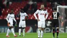 Ekspresi pemain Tottenham Hotspur, Kyle Walker, usai timnya kalah dari Bayer Leverkusen, pada Matchday 4 Grup E Liga Champions 2016-2017, di Stadion Wembley, Kamis (3/11/2016) dini hari WIB. Tottenham Hotspur kalah dengan skor 0-1.  (Reuters/Dylan Martine