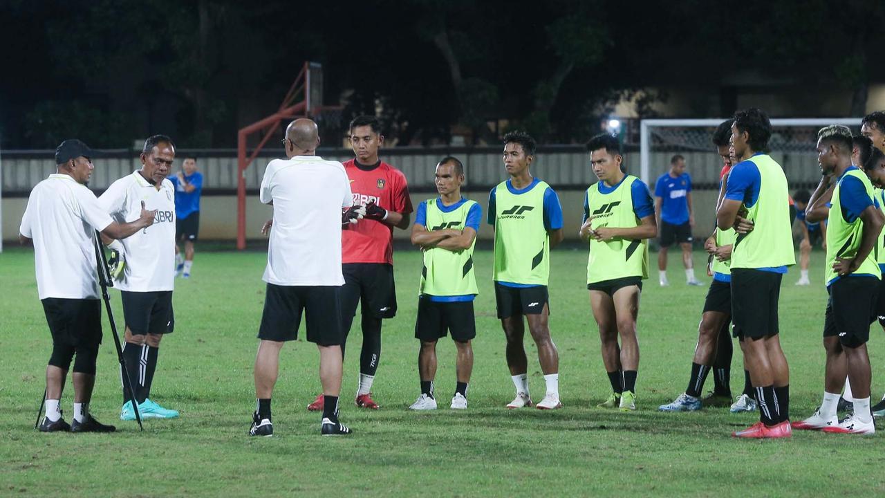 FOTO: Liga Indonesia All Star Mulai Latihan Jelang Hadapi Oxford United di Piala Presiden 2025
