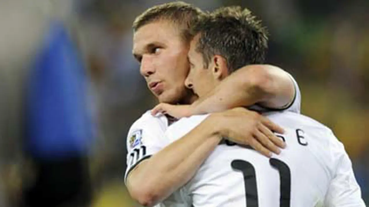 Podolski dan Klose (© AFP 2010)