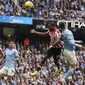 Manchester City tampil mendominasi dengan penguasaan bola mencapai 74 persen. Namun, mereka kesulitan mendapatkan peluang. (AP/Dave Thompson)