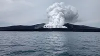 Gunung Anak Krakatau. (Dok. Instagram/krakatau_ca_cal/https://www.instagram.com/p/CQV8nmCnPW1/)