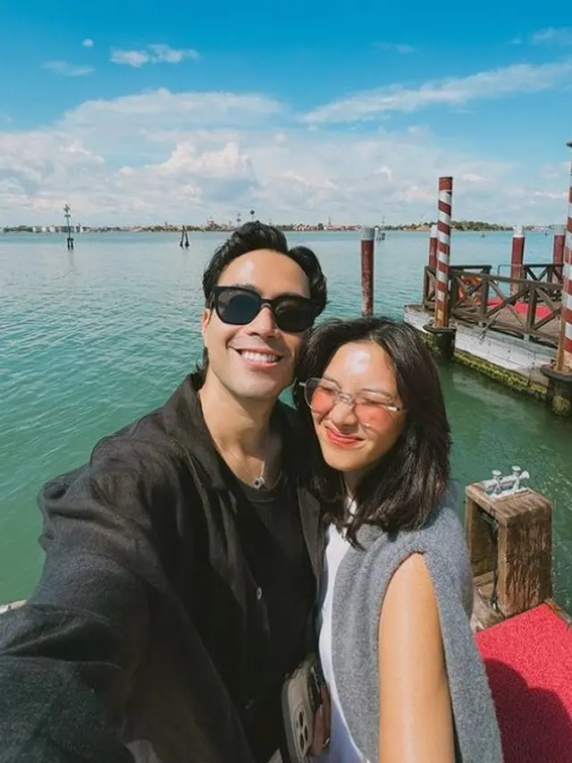 Vidi Aldiano dan Sheila Dara liburan bareng (Instagram/vidialdiano)