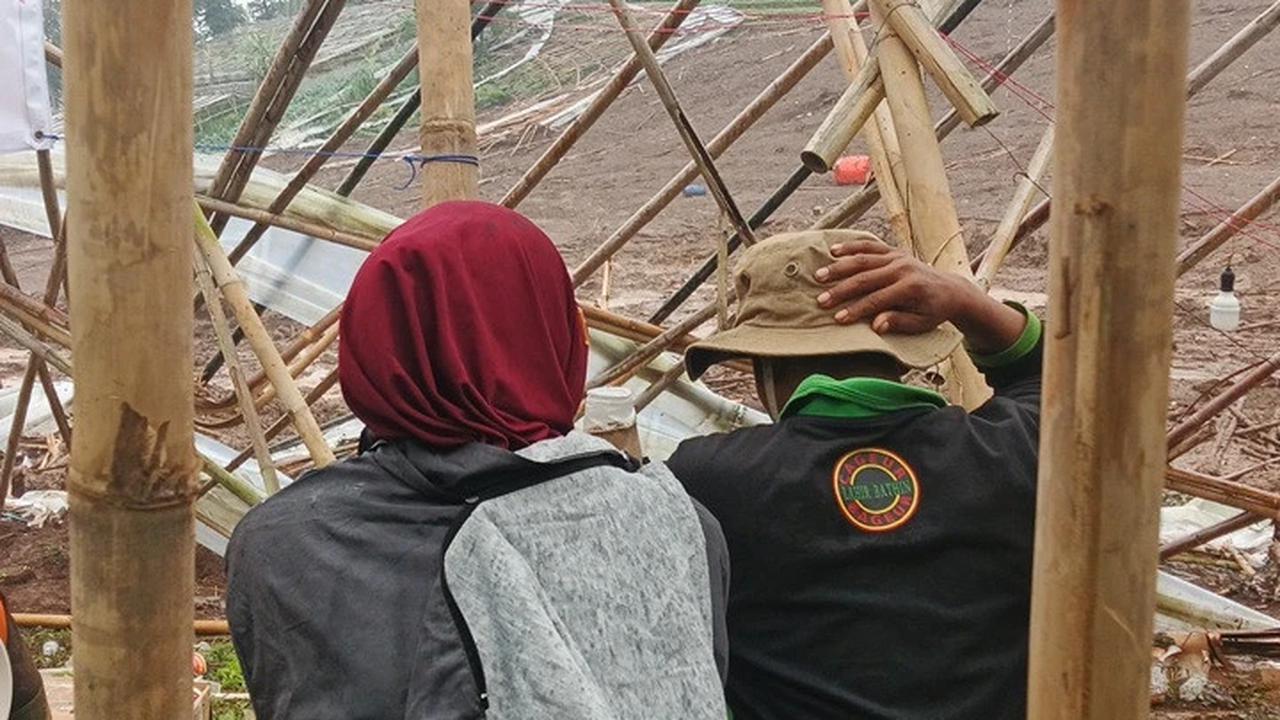 Anggota Basarnas pada Kantor SAR Bandung, Agung Suprianto