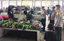 Datangi Pasar di Indragiri Hulu, Polisi Beri Imbauan Terkait Pilkada ke Pedagang