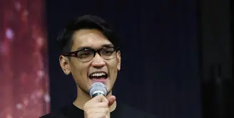 Afgan melakukan persiapan vokal menjelang konser tunggalnya yang tinggal hitungan jam di Malaysia yang bertajuk ‘Suara Hati’. (Wimbarsana/Bintnag.com)