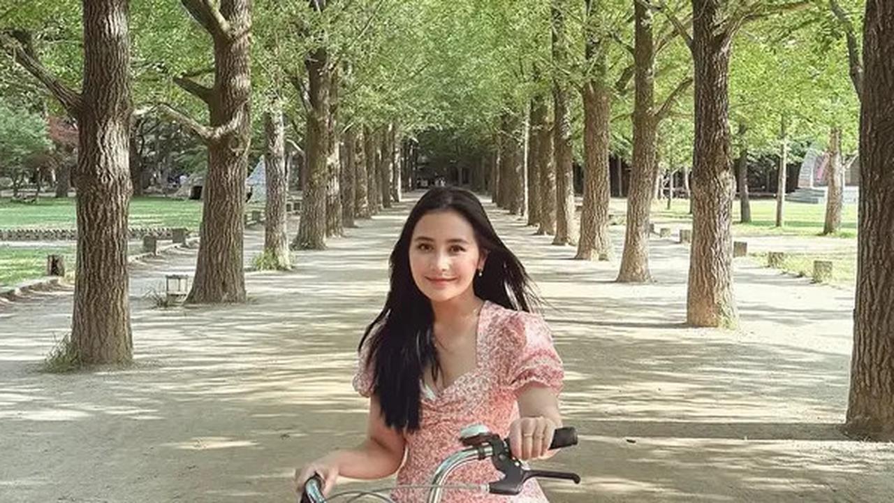 Bucin Abis, Prilly Latuconsina Akui Pakai Outfit Serba Pink Lagi Sejak Pacaran dengan Omara Esteghlal