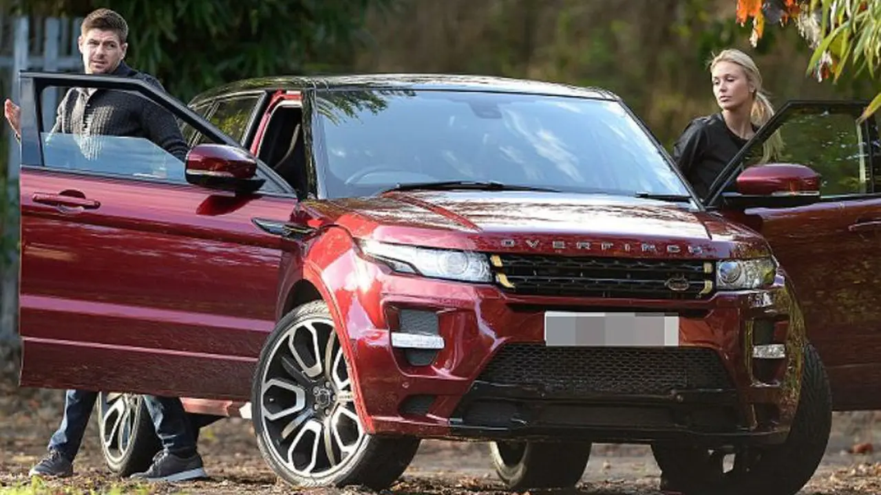 Steven Gerrard Ternyata Hobi Jual Mobil