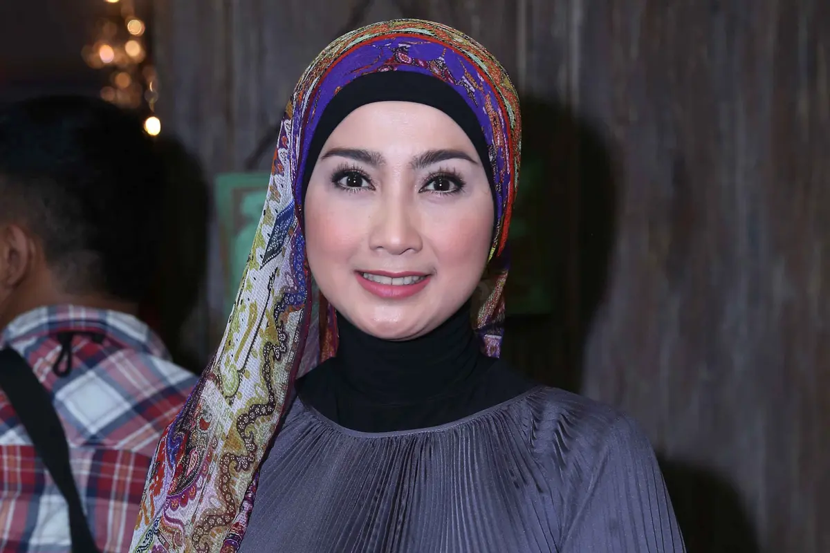 [Bintang] Desy Ratnasari