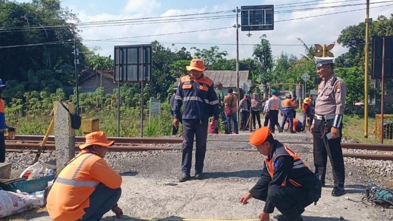Fakta Unik: Kecepatan KA Meningkat Drastis! KAI Daop 7 Madiun Gencarkan Normalisasi Jalur KA
