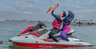 [Instagram/riaricis1795]