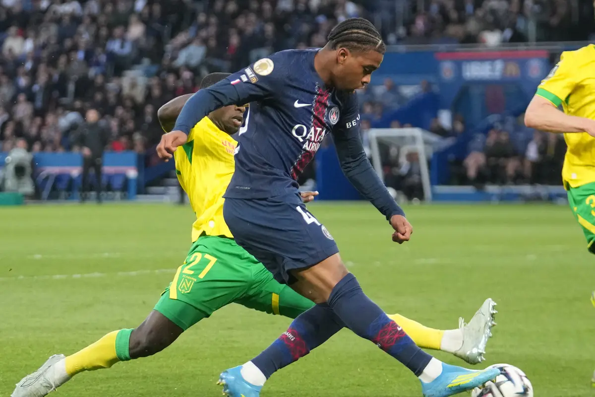 Pemain PSG Ibrahim Mbaye