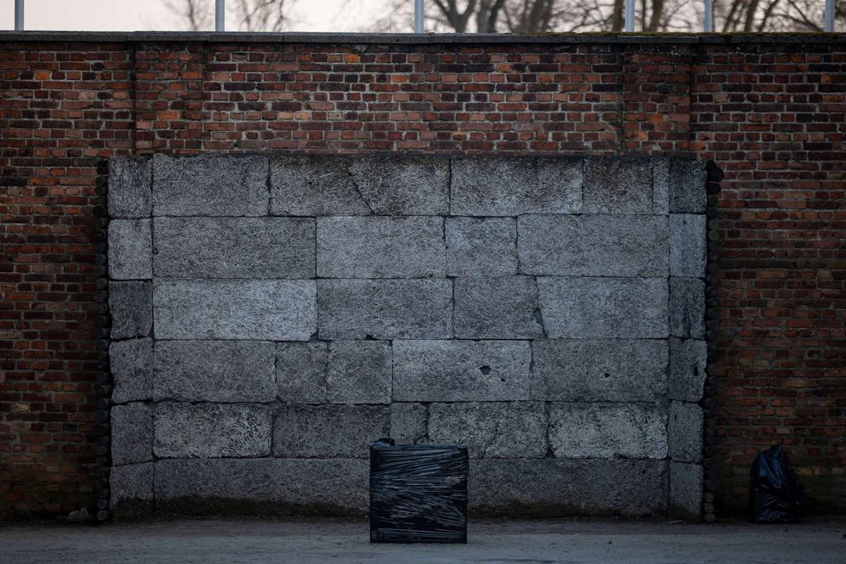 Tembok Kematian Saksi Bisu Kekejaman Nazi Eksekusi Korban Holocaust di Kamp Konsentrasi Auschwitz Polandia