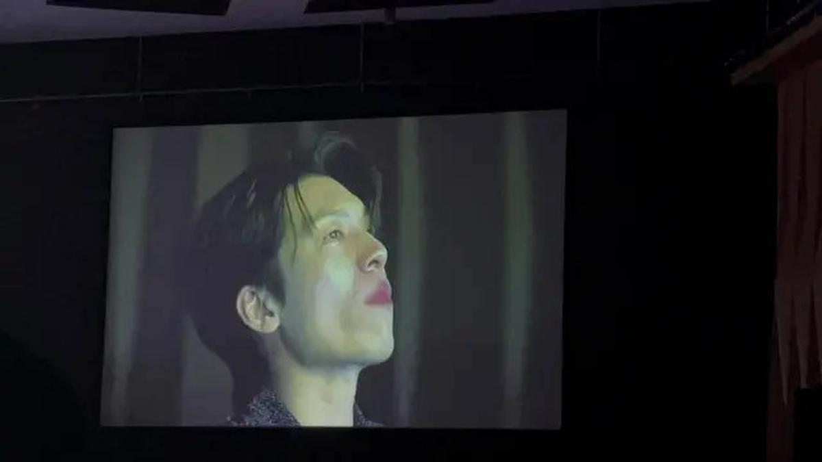 Wi Ha Joon Nangis Mendapat Kejutan dari Fans Indonesia