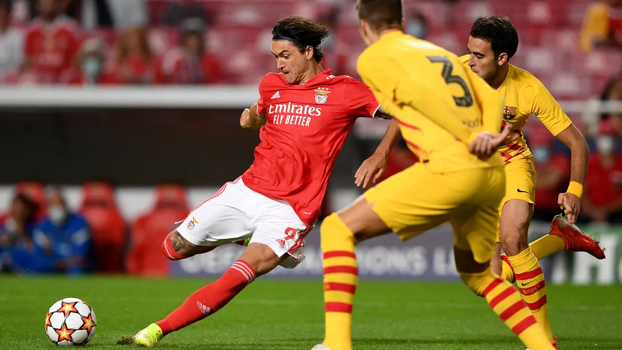 Foto: Barcelona Jadi Juru Kunci Grup E usai Keok 0-3 di Kandang Benfica dalam Matchday Kedua Liga Champions 2021 / 2022