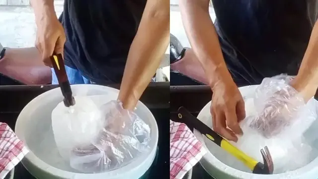 Ilustrasi Memecahkan Es Batu