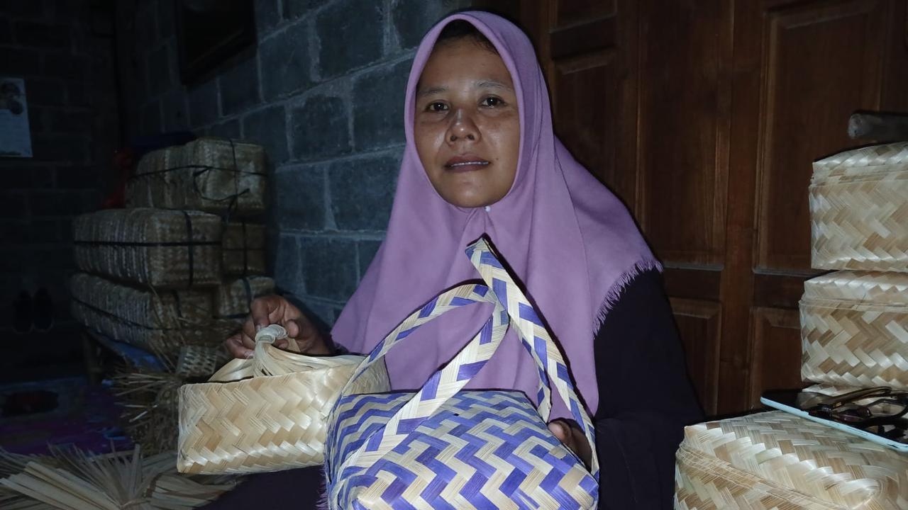 Menyambangi UMKM Griya Besek Graulan di Kulon Progo Yogyakarta