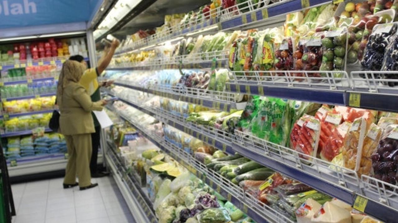 Sidak Giant Malang, petugas temukan makanan kedaluwarsa