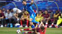 Gelandang Timnas Italia, Bryan Cristante, gagal membawa timnya terhidar dari kekalahan 0-2 kontra Swiss pada 16 besar Euro 2024 di Olympiastadion Berlin, Sabtu (29/6/2024) malam WIB. Hasil tersebut membuat Gli Azzurri gagal lolos ke perempat final. (AP Photo/Ebrahim Noroozi)