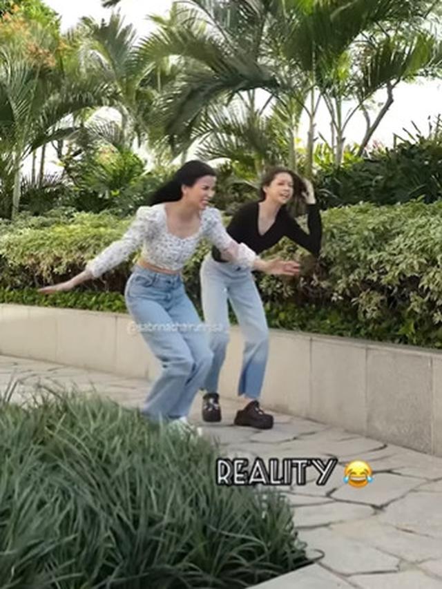 Disebut Mirip, Ini 5 Potret Sabrina Chairunnisa dan Nada Tarina Putri