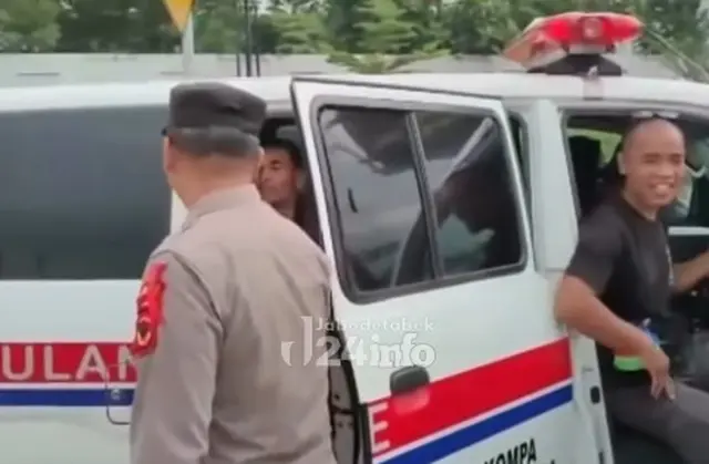 Viral wisatawan gunakan ambulans untuk berlibur di Sukabumi, berdalih mau jenguk orang sakit