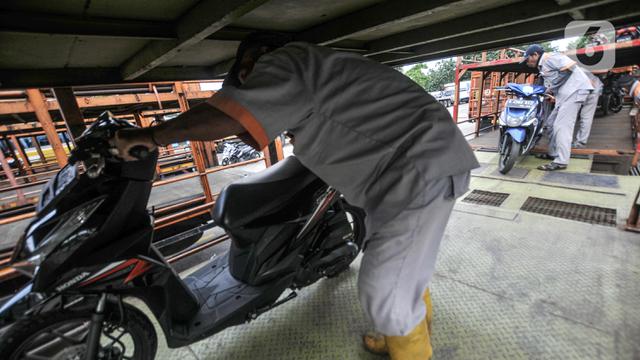 FOTO: Pemberangkatan Sepeda Motor Mudik Gratis DKI Jakarta 2022