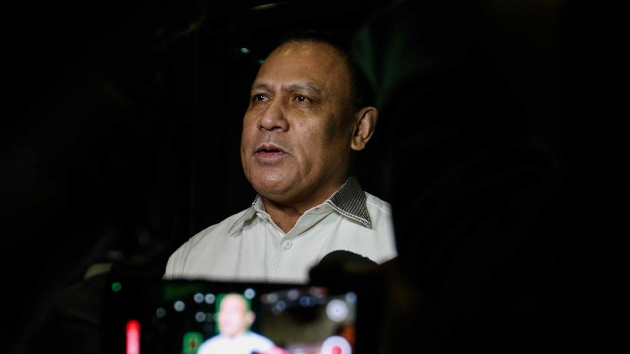 Ian mengatakan pihaknya akan membawa bukti-bukti untuk melengkapi keterangan tambahan yang akan disampaikan ke penyidik hari ini.<br>​<br>